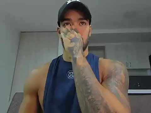 Alexander Martines online show from May 2, 2026, 12:49 am