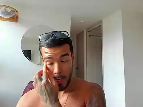 Alexander Martines online show from July 15, 2026, 10:39 pm