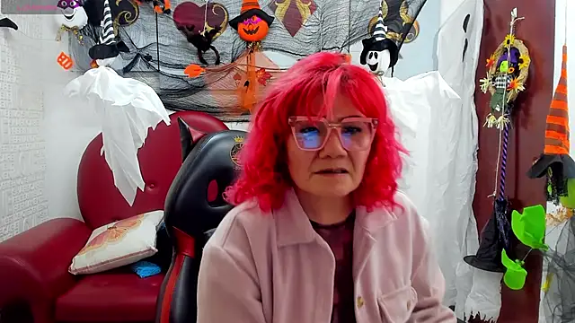 Snapshot of Salomeediaz_ chatting on October 18, 2025, 9:06 pm Salomeediaz online show from October 18, 2025, 9:06 pm