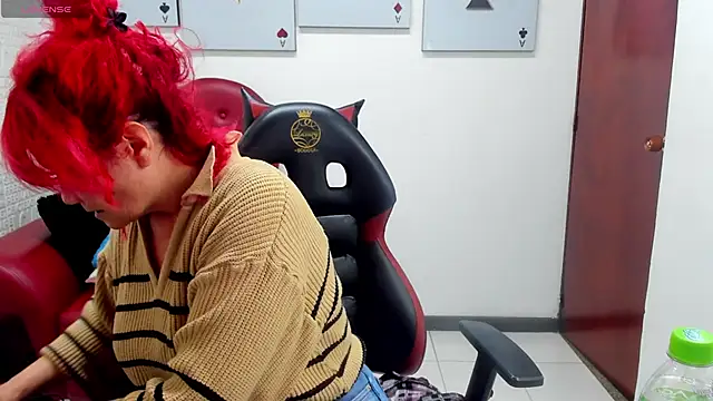 Snapshot of Salomeediaz_ chatting on October 8, 2025, 9:04 pm Salomeediaz online show from October 8, 2025, 9:04 pm