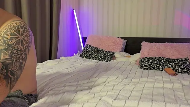 Snapshot of KesandAlex chatting on November 6, 2025, 4:33 pm KesandAlex online show from November 6, 2025, 4:33 pm