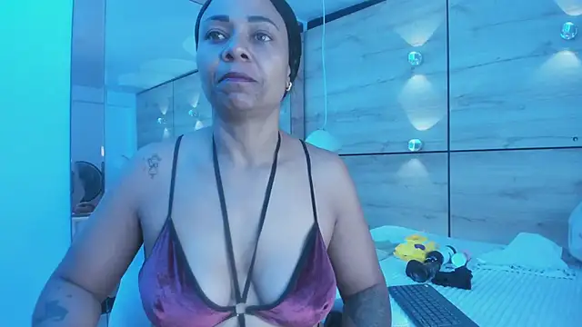 martina touss online show from January 13, 2026, 1:04 pm