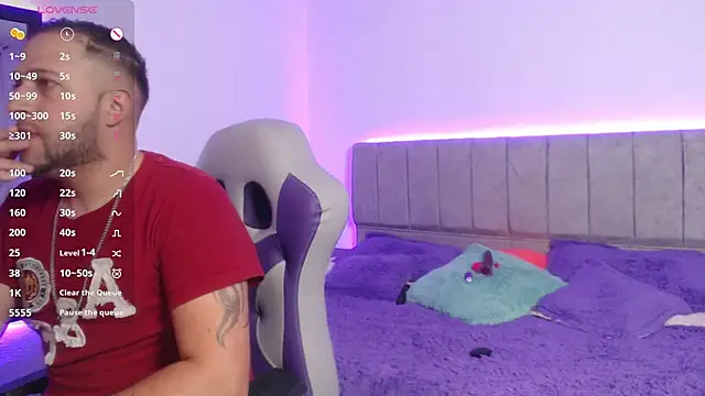 Snapshot of ryanandpamela_ chatting on February 19, 2025, 5:06 pm ryanandpamela online show from February 19, 2025, 5:06 pm