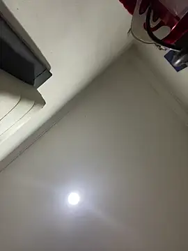 Snapshot of Charlotte_cute18 chatting on December 12, 2024, 2:26 am Charlotte cute18 online show from December 12, 2024, 2:26 am