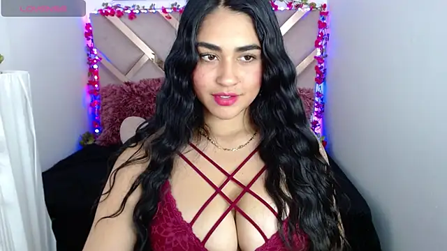 Snapshot of Charlotte_cute18 chatting on March 6, 2025, 5:24 am Charlotte cute18 online show from March 6, 2025, 5:24 am