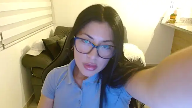 Charlotte cute18 online show from June 22, 2026, 3:25 am