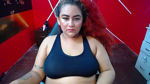 Snapshot of loly_bigbooty4u chatting on November 28, 2025, 8:25 am loly bigbooty4u online show from November 28, 2025, 8:25 am