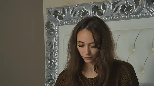 Snapshot of AliceMunro chatting on October 10, 2025, 3:57 pm AliceMunro online show from October 10, 2025, 3:57 pm