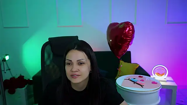 KarolinaRobinson online show from February 13, 2025, 6:15 pm