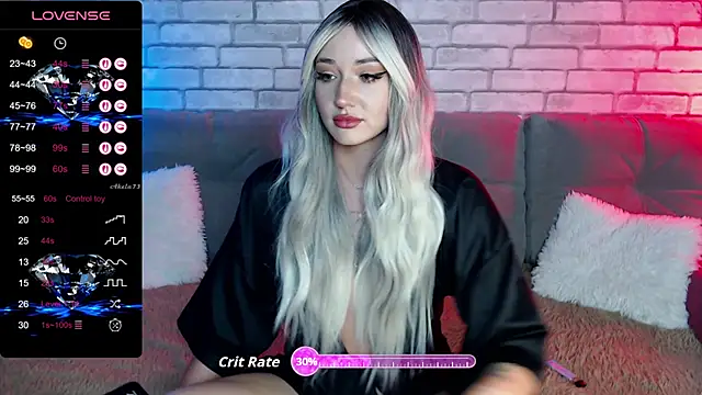 Snapshot of Eva_Evile chatting on December 4, 2025, 1:15 am Eva Evile online show from December 4, 2025, 1:15 am