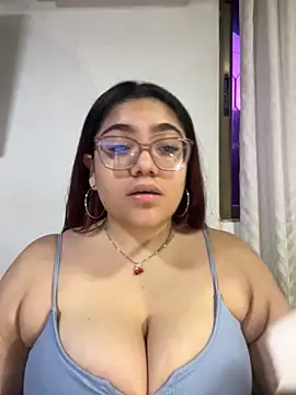 KathyGonzalez online show from October 4, 2025, 11:23 am