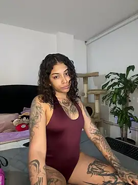 JuliaRose ks online show from March 18, 2026, 12:47 am