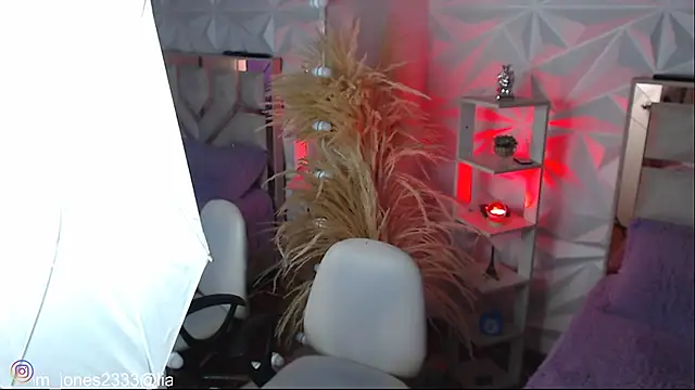 Snapshot of Jonesliam23 chatting on October 23, 2025, 7:01 pm Jonesliam23 online show from October 23, 2025, 7:01 pm