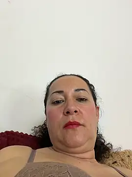 Snapshot of luisa_curli chatting on February 22, 2026, 7:44 am luisa curli online show from February 22, 2026, 7:44 am