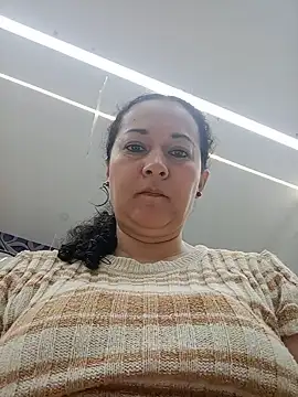Snapshot of luisa_curli chatting on May 15, 2026, 11:03 pm luisa curli online show from May 15, 2026, 11:03 pm
