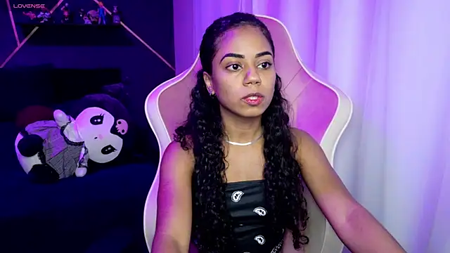 LorenaSirena online show from May 5, 2026, 3:20 am
