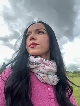 Snapshot of Vanesskaa chatting on June 10, 2026, 1:01 pm Vanesskaa online show from June 10, 2026, 1:01 pm
