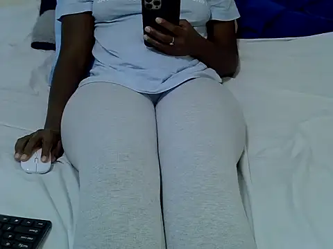 Snapshot of winnie254 chatting on June 16, 2026, 12:27 pm winnie254 online show from June 16, 2026, 12:27 pm
