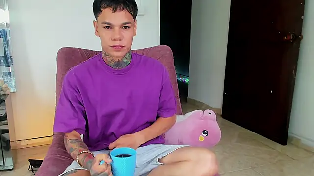 Snapshot of Jordyrodriiguez chatting on October 22, 2025, 1:10 pm Jordyrodriiguez online show from October 22, 2025, 1:10 pm