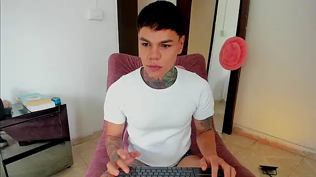 Snapshot of Jordyrodriiguez chatting on October 29, 2025, 3:33 pm Jordyrodriiguez online show from October 29, 2025, 3:33 pm