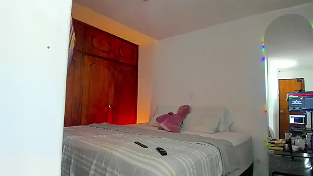 Snapshot of Jordyrodriiguez chatting on February 15, 2025, 4:14 am Jordyrodriiguez online show from February 15, 2025, 4:14 am