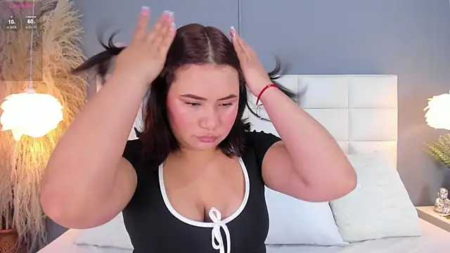 Snapshot of HannaKarson chatting on November 6, 2025, 11:36 am HannaKarson online show from November 6, 2025, 11:36 am