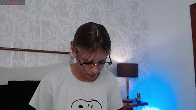 Snapshot of peyton_golden1 chatting on November 23, 2025, 4:55 am peyton golden1 online show from November 23, 2025, 4:55 am