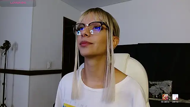 peyton golden1 online show from January 13, 2026, 3:21 am