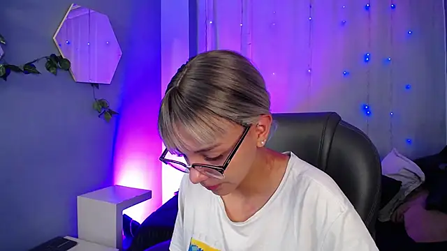 Snapshot of peyton_golden1 chatting on October 30, 2025, 3:16 am peyton golden1 online show from October 30, 2025, 3:16 am