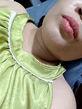 Snapshot of _Mira_69_ chatting on June 11, 2026, 2:53 am Mira 69 online show from June 11, 2026, 2:53 am