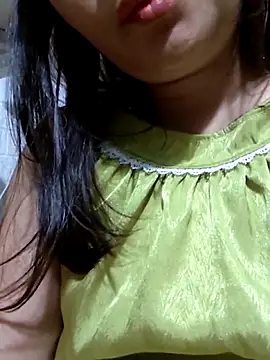 Snapshot of _Mira_69_ chatting on June 11, 2026, 12:32 am Mira 69 online show from June 11, 2026, 12:32 am