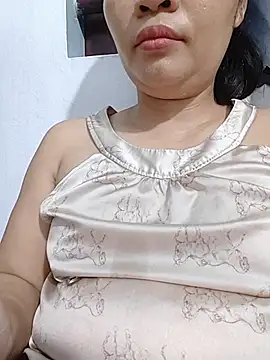 Snapshot of _Mira_69_ chatting on July 15, 2026, 12:23 pm Mira 69 online show from July 15, 2026, 12:23 pm