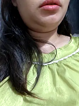 Snapshot of _Mira_69_ chatting on July 24, 2026, 12:28 am Mira 69 online show from July 24, 2026, 12:28 am