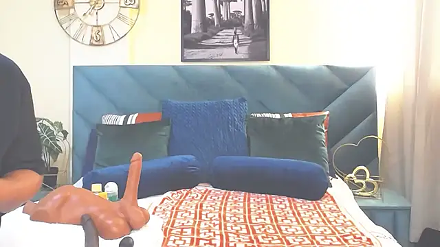 BubbleAngel online show from October 8, 2025, 4:47 am