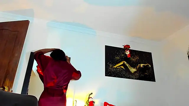 KimberlyBanks2 online show from December 21, 2025, 1:02 pm