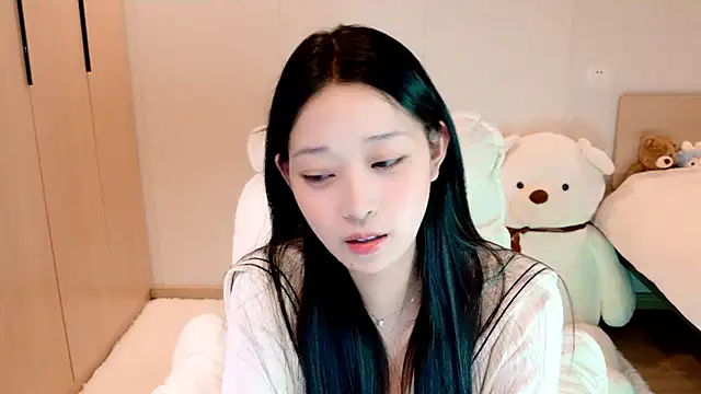 Snapshot of Xueb_J chatting on January 18, 2025, 9:56 am Xueb J online show from January 18, 2025, 9:56 am