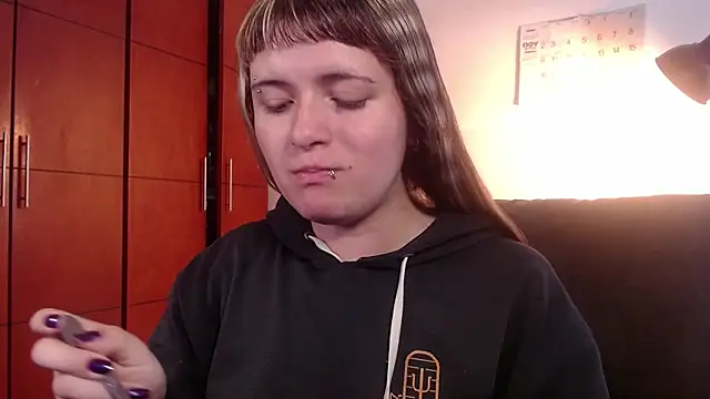 Snapshot of NEXT_DOOR_GIRL_ chatting on November 16, 2025, 1:27 pm NEXT DOOR GIRL online show from November 16, 2025, 1:27 pm