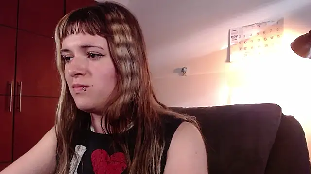 Snapshot of NEXT_DOOR_GIRL_ chatting on November 10, 2025, 9:42 pm NEXT DOOR GIRL online show from November 10, 2025, 9:42 pm