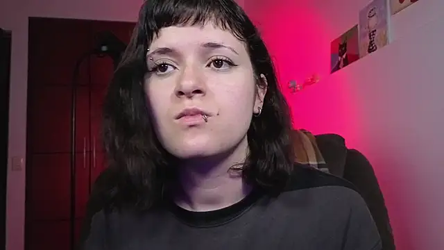 Snapshot of NEXT_DOOR_GIRL_ chatting on May 11, 2026, 11:46 pm NEXT DOOR GIRL online show from May 11, 2026, 11:46 pm
