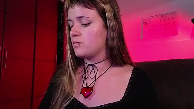 Snapshot of NEXT_DOOR_GIRL_ chatting on December 2, 2025, 10:11 pm NEXT DOOR GIRL online show from December 2, 2025, 10:11 pm