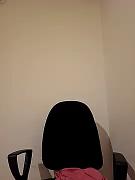 Selenna emma online show from October 9, 2025, 8:31 pm