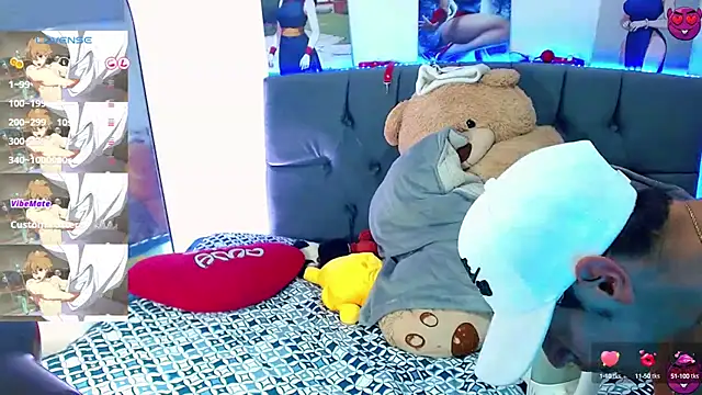  snopyy  online show from February 22, 2025, 11:46 pm