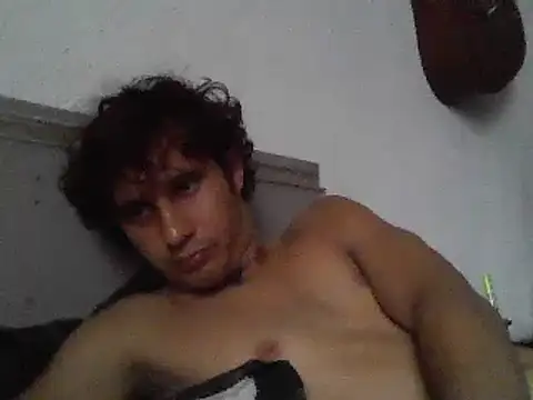 Snapshot of pedrodavid_ chatting on December 16, 2024, 8:26 pm pedrodavid online show from December 16, 2024, 8:26 pm
