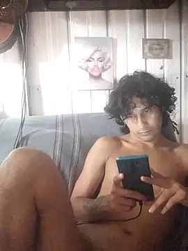 Snapshot of pedrodavid_ chatting on June 6, 2026, 6:24 pm pedrodavid online show from June 6, 2026, 6:24 pm