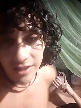 Snapshot of pedrodavid_ chatting on June 13, 2026, 2:20 am pedrodavid online show from June 13, 2026, 2:20 am