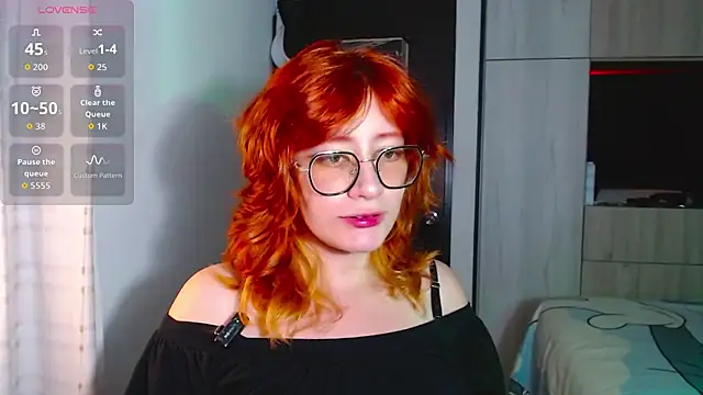 Snapshot of mariana124- chatting on January 18, 2026, 12:14 am mariana124- online show from January 18, 2026, 12:14 am