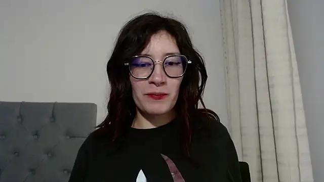 Snapshot of mariana124- chatting on January 11, 2025, 7:59 pm mariana124- online show from January 11, 2025, 7:59 pm