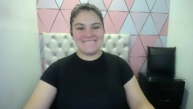 Snapshot of Marinasexxx chatting on April 12, 2026, 4:54 pm Marinasexxx online show from April 12, 2026, 4:54 pm