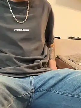 Snapshot of max_modus chatting on October 9, 2025, 9:10 am max modus online show from October 9, 2025, 9:10 am