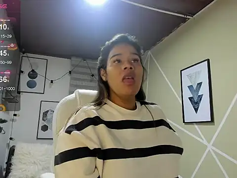 Snapshot of Enma__clark chatting on October 27, 2025, 4:02 am Enma clark online show from October 27, 2025, 4:02 am